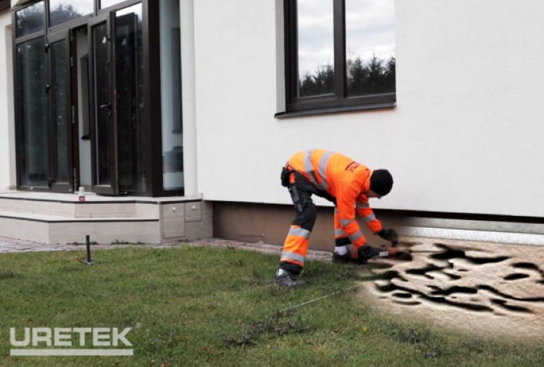 Nosēžas mājas pamati? Radušās aizdomīgas plaisas? Nav iemesla satraukumam - pacelsim atpakaļ!